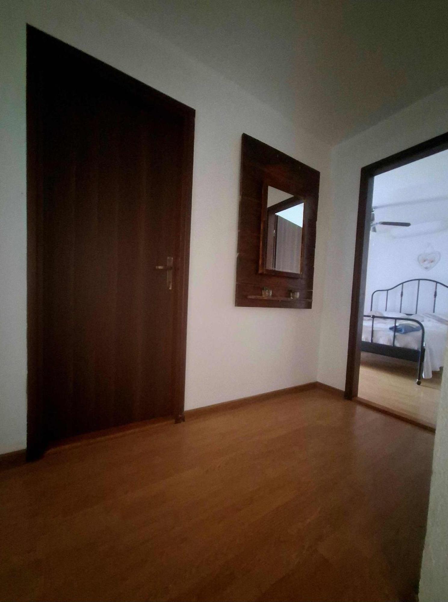 House Lana Apartment Krsan Luaran gambar